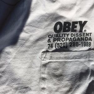 OBEY T-shirt
